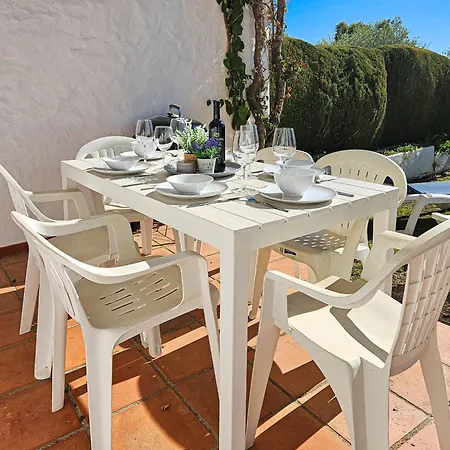 Three Bedroom Town House In Altos De * Марбелья