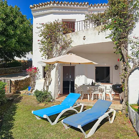 Three Bedroom Town House In Altos De Дом отдыха Марбелья