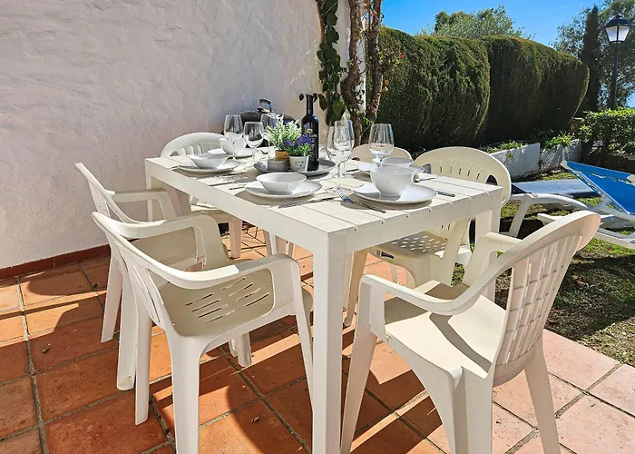 Three Bedroom Town House In Altos De * Marbella