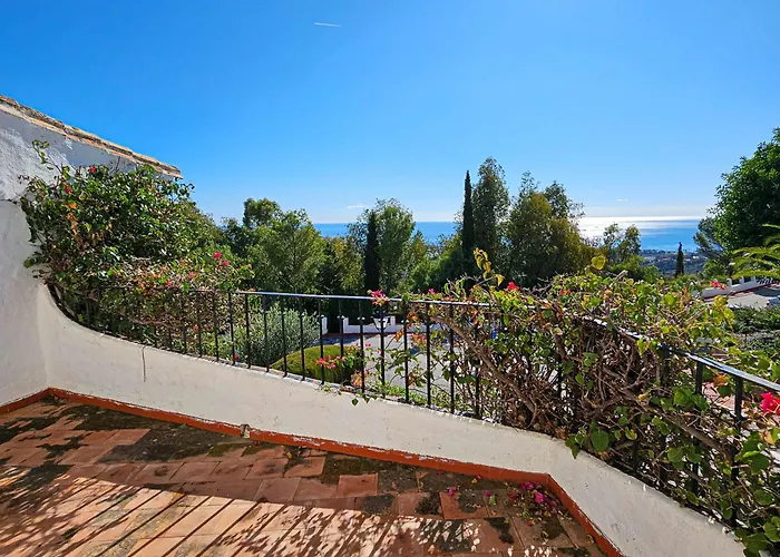 Three Bedroom Town House In Altos De *