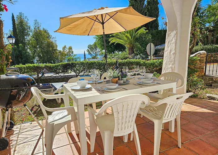 Сasa de vacaciones Three Bedroom Town House In Altos De Marbella