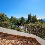 Three Bedroom Town House In Altos De *