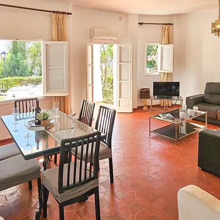 Nyaraló Three Bedroom Town House In Altos De Marbella