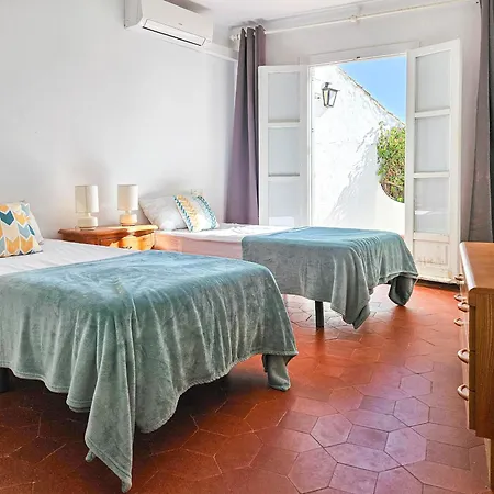 Будинок відпочинку Three Bedroom Town House In Altos De