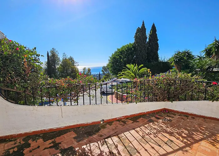 Будинок відпочинку Three Bedroom Town House In Altos De