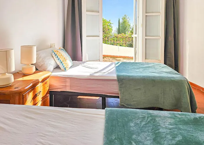 Three Bedroom Town House In Altos De Casa de Férias